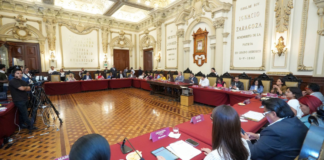 Van contra promoción política adelantada en Puebla capital