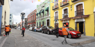 Autos en Calle de los Dulces son de empleados, señala Ayuntamiento