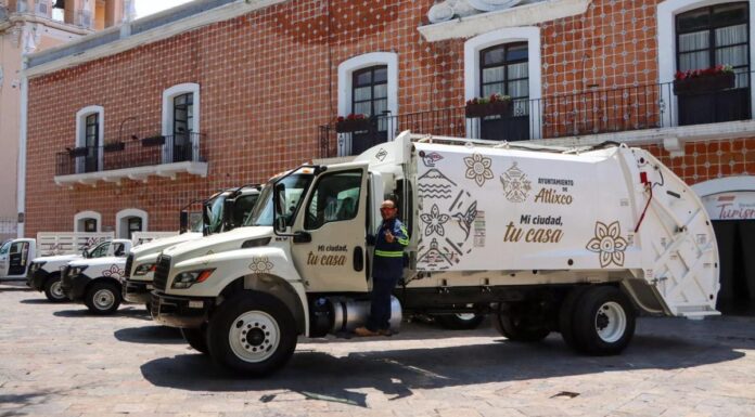 Atlixco adquiere dos camiones compactadores para residuos