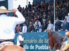 Protagonizan 14 mil personas desfile de la Batalla de Puebla