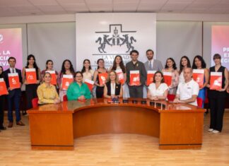 Obtienen 24 egresados de IBERO Puebla Premio a la Excelencia EGEL