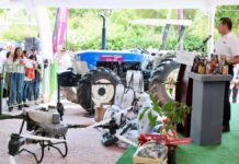 Armenta entrega fertilizantes y equipos agrícolas en Sierra Negra