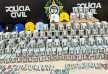 Decomisan en Brasil 200 mil estampas falsas del Mundial