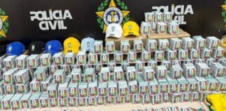 Decomisan en Brasil 200 mil estampas falsas del Mundial