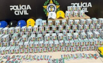 Decomisan en Brasil 200 mil estampas falsas del Mundial