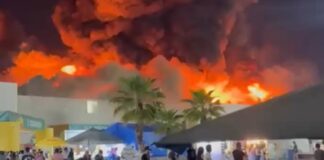 Mueren cinco personas por fuerte incendio en la Feria de Tabasco