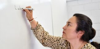 “Sigan sus sueños y hagan planes de vida”, investigadora BUAP motiva a nuevas generaciones