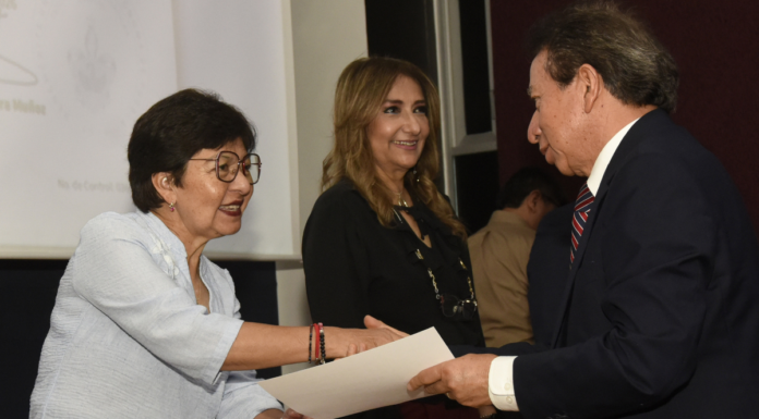 Lilia Cedillo reconoce a académicos por el Día del Contador Público