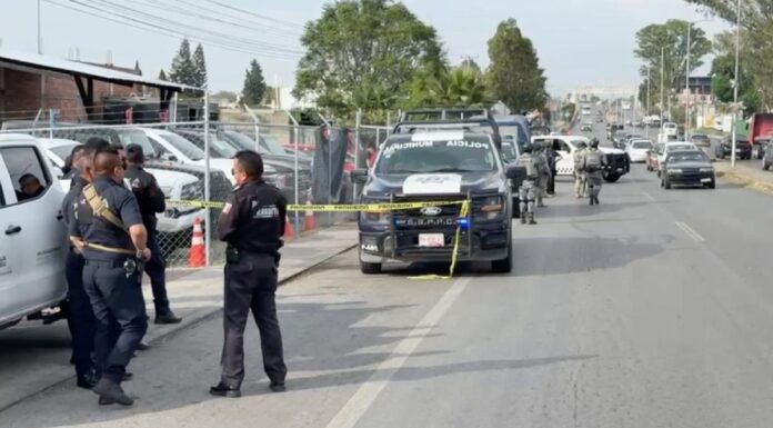 Matan al dueño de un lote de autos y hieren a hombre en San Andrés Cholula