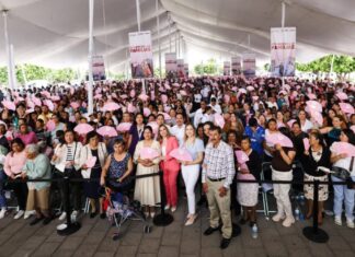 SEDIF festeja a más de 2 mil mamás en Acatzingo