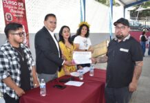 Entregan reconocimientos por curso de Lengua de Señas en Huauchinango