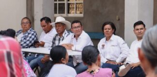 Pável Gaspar sostiene encuentros con habitantes de la Mixteca Poblana