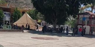 Bloquean accesos a San Esteban Necoxalco por falta de obras