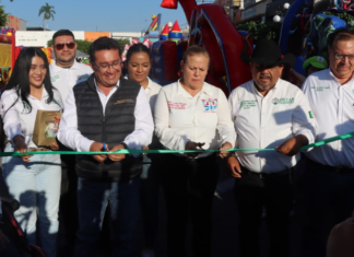 Pável Gaspar inaugura “Izucarlandia” por Día de la Niñez
