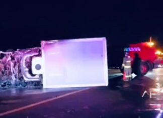 Conductor muere calcinado tras volcadura en la Autopista Siglo XXI