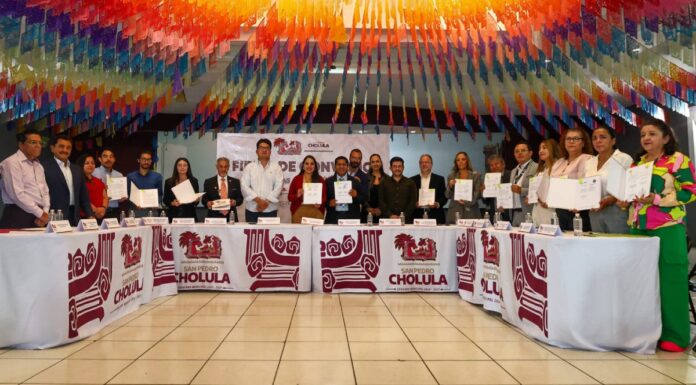 San Pedro Cholula firma convenios de colaboración con 13 universidades