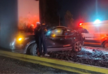 Camioneta se estrella en la México-Puebla; hay cuatro fallecidos
