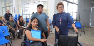 Tere Alfaro encabeza entrega de aparatos funcionales en Cuautlancingo