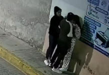 VIDEO: Pareja asalta a joven en calles del municipio de Amozoc