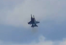 Dos aviones de combate colisionan durante espectáculo en EU