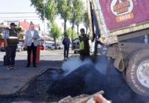 Supervisan bacheo en la 18 Poniente de la capital de Puebla
