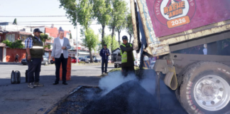 Supervisan bacheo en la 18 Poniente de la capital de Puebla