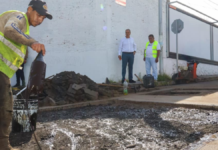 Pepe Chedraui supervisa trabajos de bacheo en Loma Bella