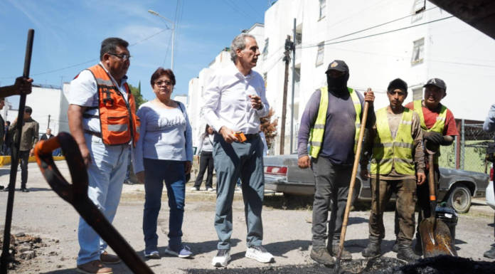 Pepe Chedraui supervisa avances de bacheo en diferentes colonias