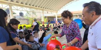 DIF Cuautlancingo entrega juguetes en ocho CAIC