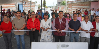 Omar Muñoz entrega obra en calle de San Lorenzo Almecatla