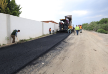 Construye 3.3 km del camino a Las Loberas en Tecali de Herrera