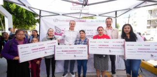Pepe Chedraui entrega cheques de “Tu Crédito Imparable” 2026