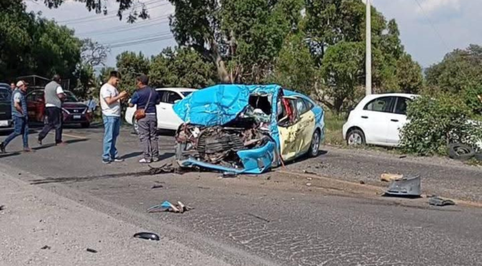 Muere conductor de taxi tras choque en carretera Amozoc–Acajete