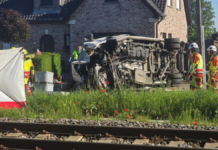 Choque entre tren y minibús escolar en Bélgica deja cuatro muertos