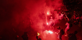 Celebraciones del PSG dejan un muerto y decenas de heridos