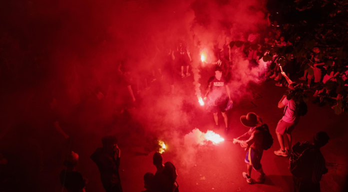 Celebraciones del PSG dejan un muerto y decenas de heridos
