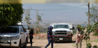 Localizan 60 bolsas con restos humanos en fosa de Jalisco