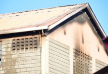 Incendio en internado de Kenia deja 16 estudiantes muertas