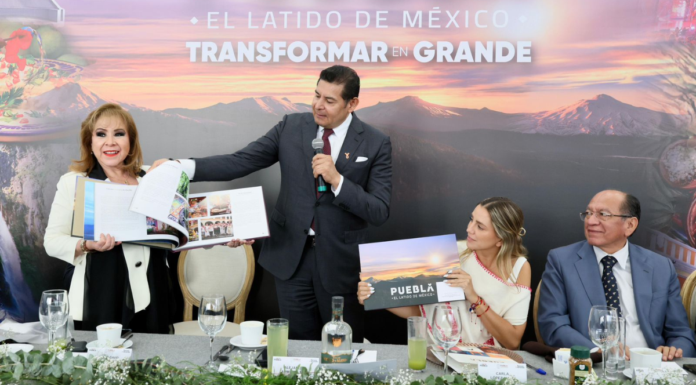 Gobierno da a conocer el libro “Puebla, El Latido de México”