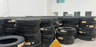 Recuperan vehículos de carga y 296 llantas robadas en Puebla