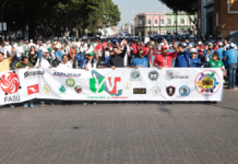 Marcha del Día del Trabajo choca con cerco en Casa Aguayo