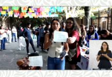 Jóvenes protestan durante enlace en la “Mañanera del Pueblo”