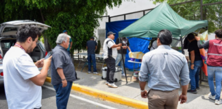 Retiran cuatro puestos ambulantes en nueva sede de Finanzas