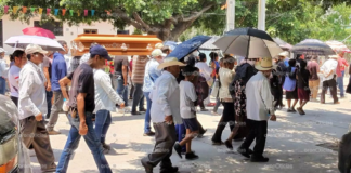 Dan último adiós a víctimas de multihomicidio en Tehuitzingo