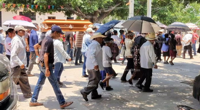 Dan último adiós a víctimas de multihomicidio en Tehuitzingo
