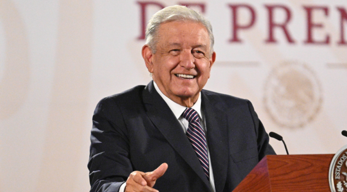 AMLO reaparece para respaldar a Sheinbaum y cuestionar a Trump