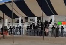 Persisten protestas en Acatlán; exigen destitución de alcaldesa