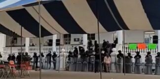Persisten protestas en Acatlán; exigen destitución de alcaldesa