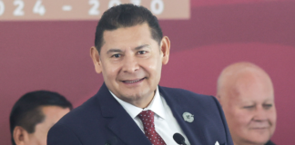 Armenta paga fotomultas de vehículo oficial
