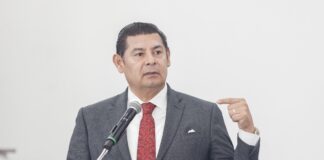 Armenta envía reformas contra intervención extranjera en elecciones poblanas
